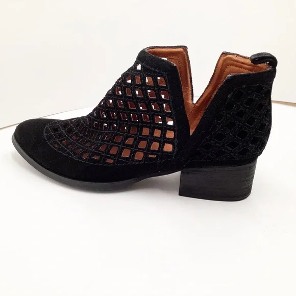 {Jeffrey Campbell}Taggart Ankle Bootie - Picture 4 of 10